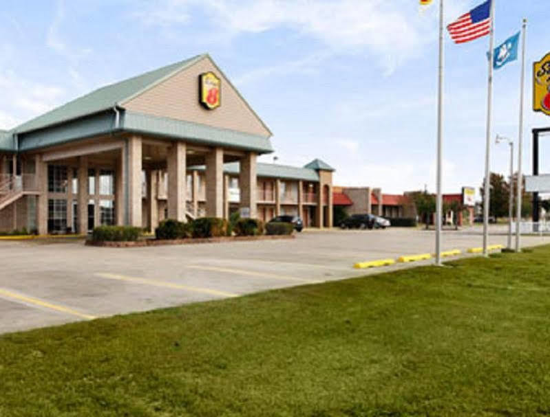 Motel Super 8 By Wyndham New Iberia Exterior foto